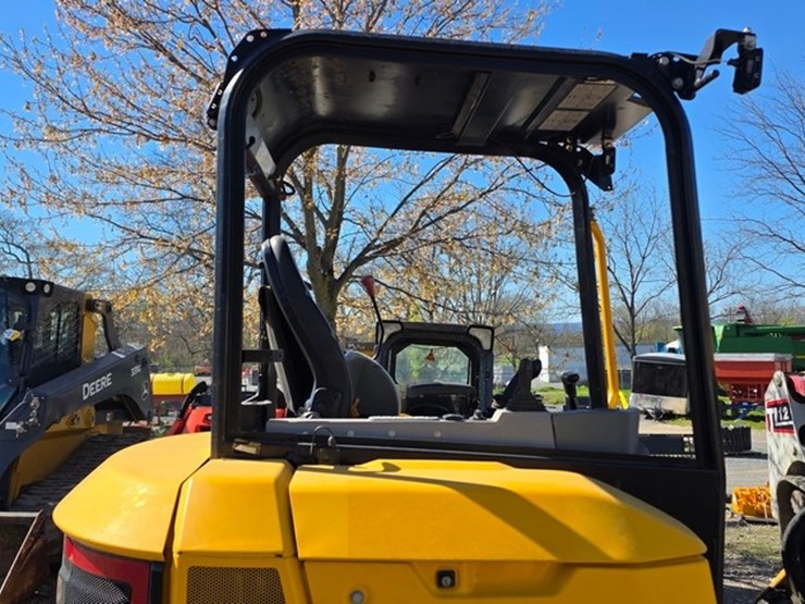 2021-jcb-35z-1-image-29