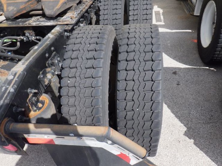 2016-international-8600-image-6