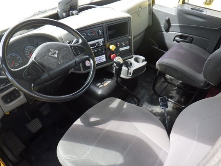 2016-international-8600-image-13