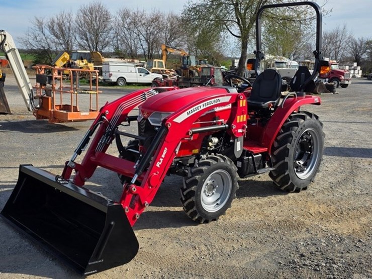 2022-massey-ferguson-1825e-image-1