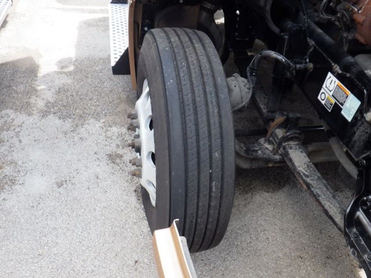 2022-kenworth-t680-image-23