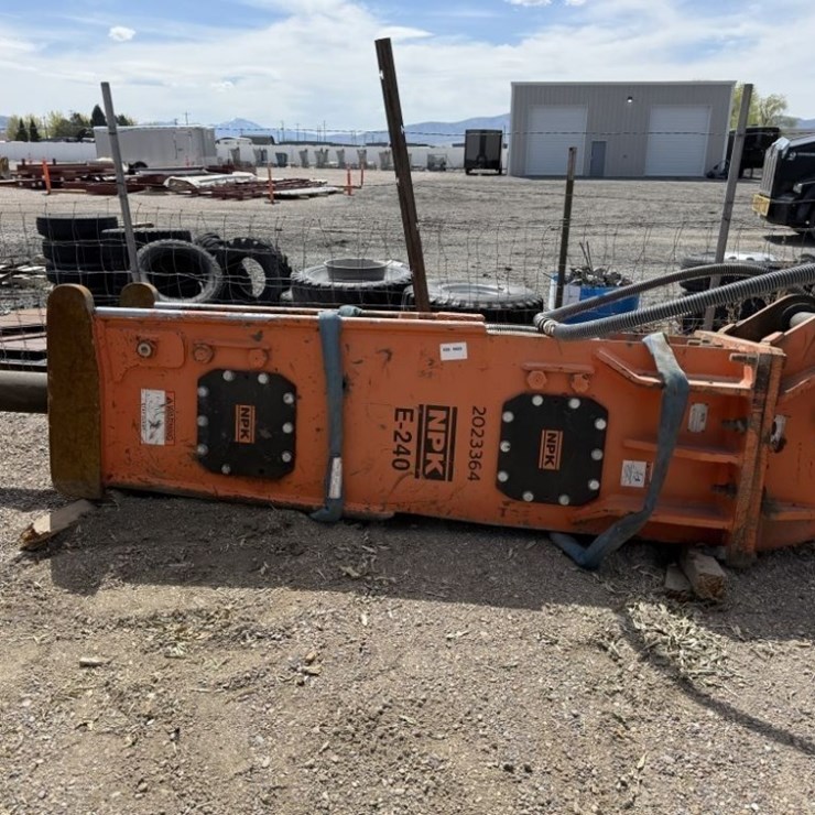 NPK E-240 Hydrauliic Hammer