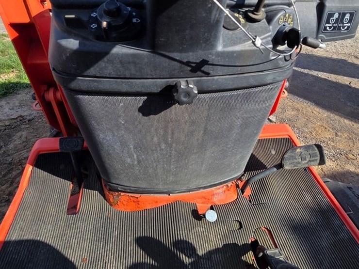 2014-kubota-bx1870-image-42