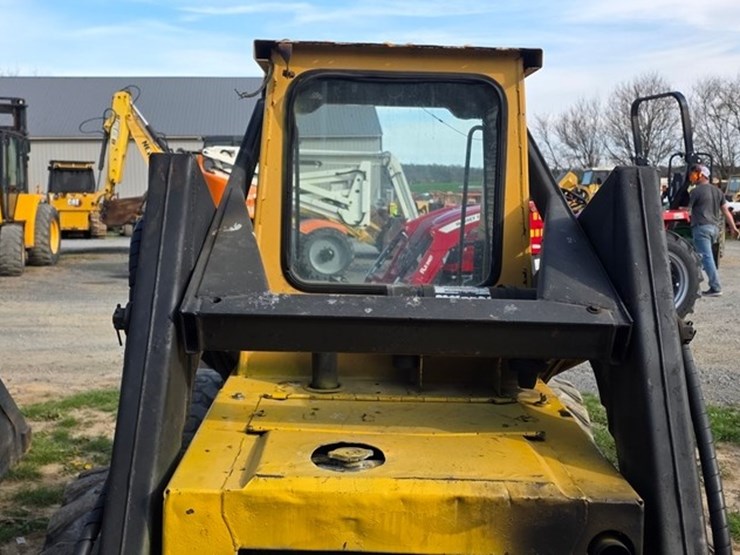 1988-new-holland-l555-image-19