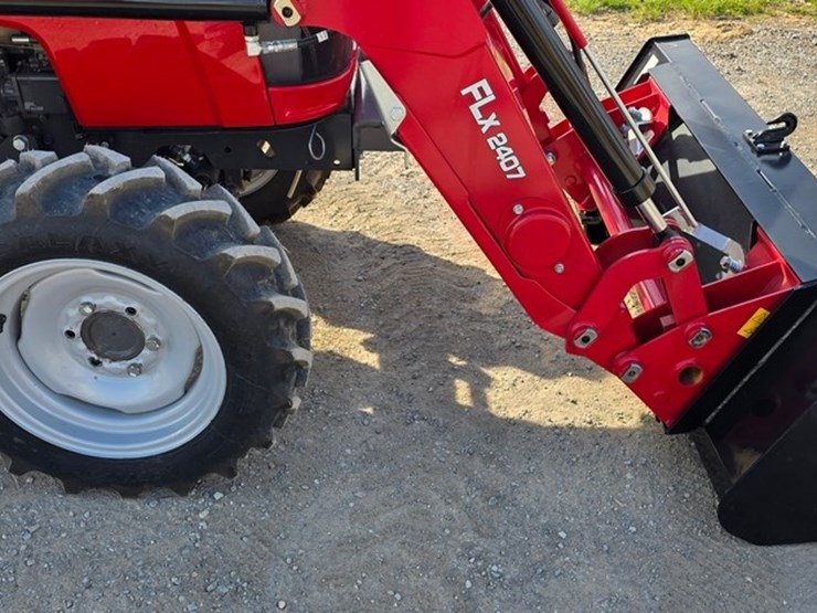 2022-massey-ferguson-1825e-image-24