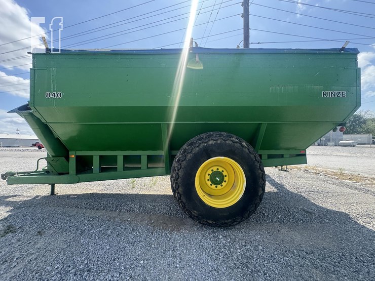 1991-kinze-840-image-10