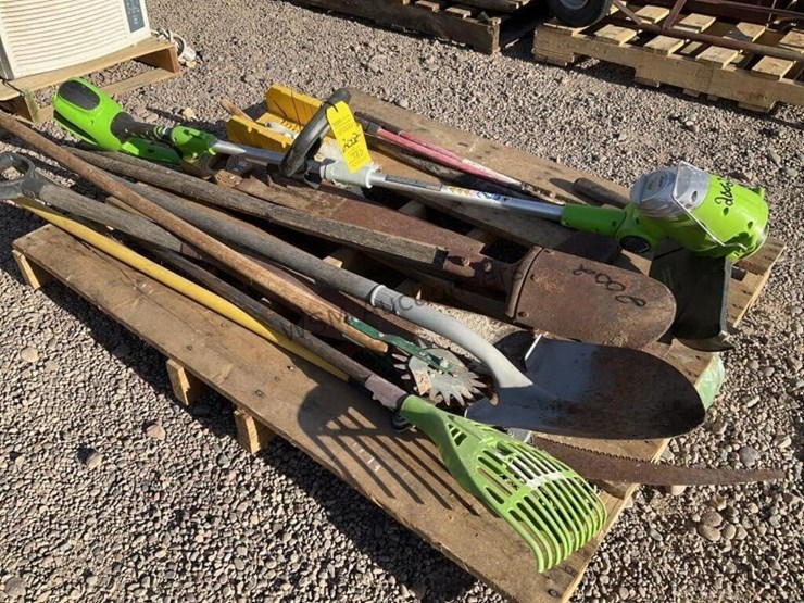 pallet-of-asst-yard-tools-image-4
