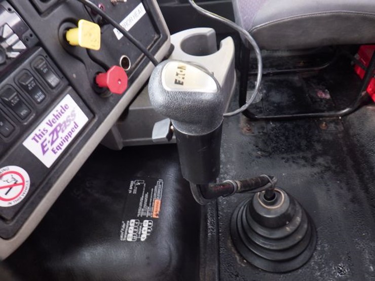 2016-international-8600-image-15