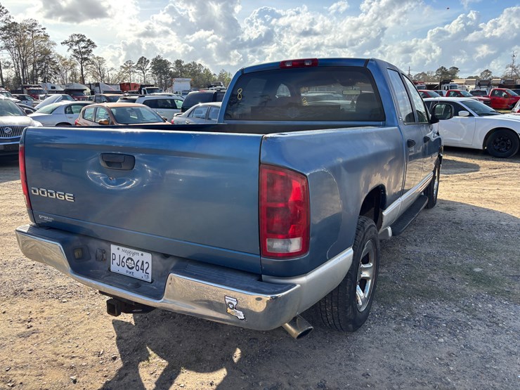 2002-dodge-ram-1500-image-3