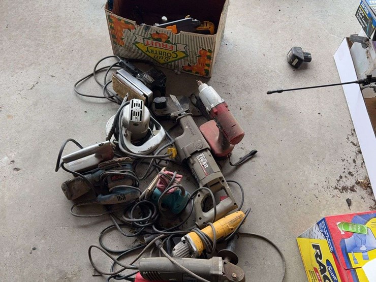 assorted-power-tools-including-sanders,-grinders,-and-reciprocating-saw-image-1