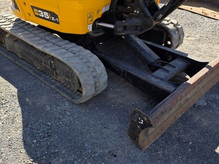 2021-jcb-35z-1-image-34