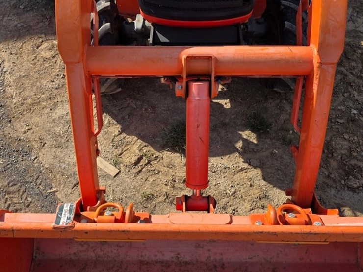 2014-kubota-bx1870-image-28