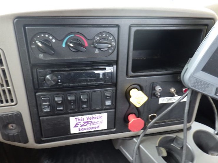 2016-international-8600-image-17