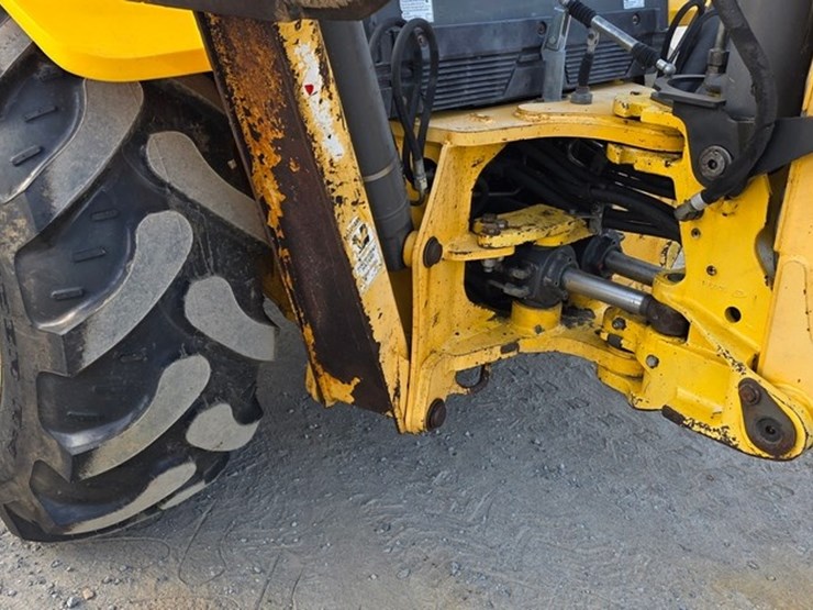 2009-new-holland-b95b-image-31