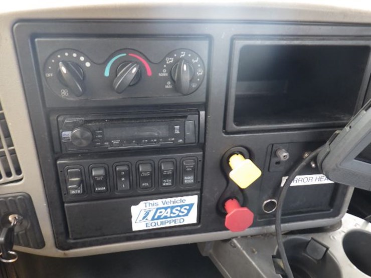 2016-international-8600-image-17