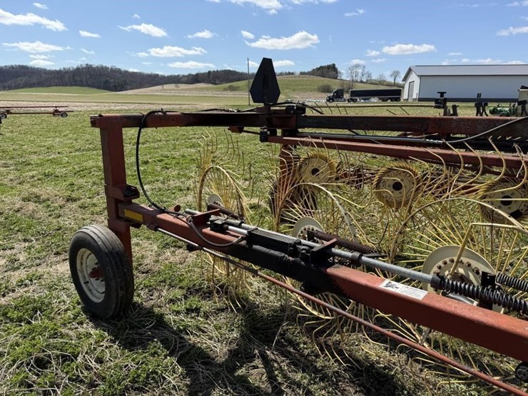 h&s-hi-capacity-12-wheel-rake-image-7