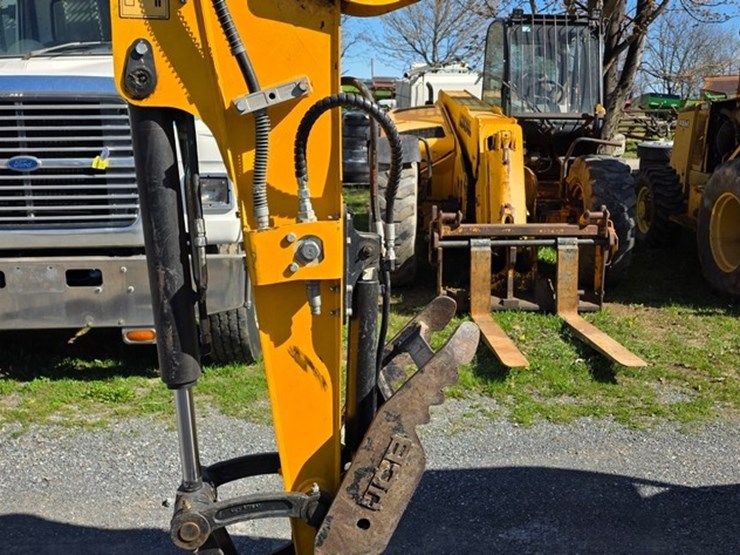 2021-jcb-35z-1-image-9