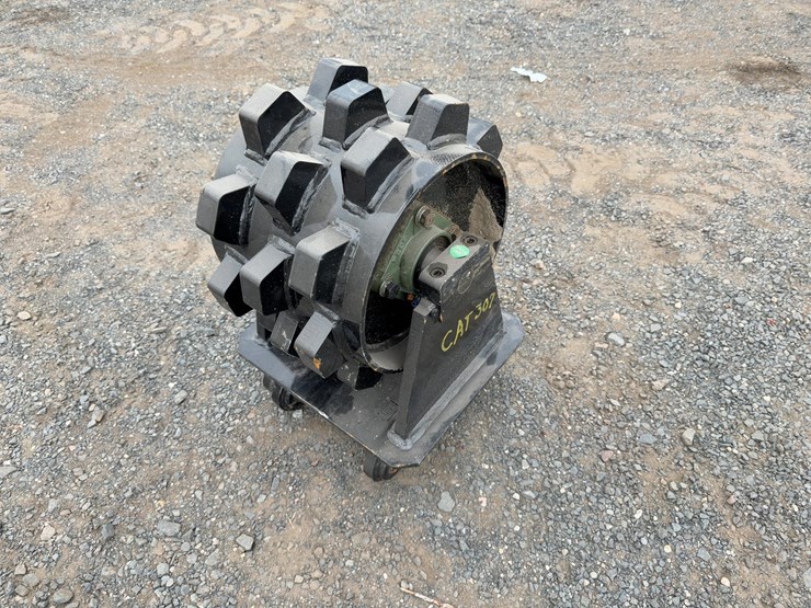 caterpillar-307-image-3