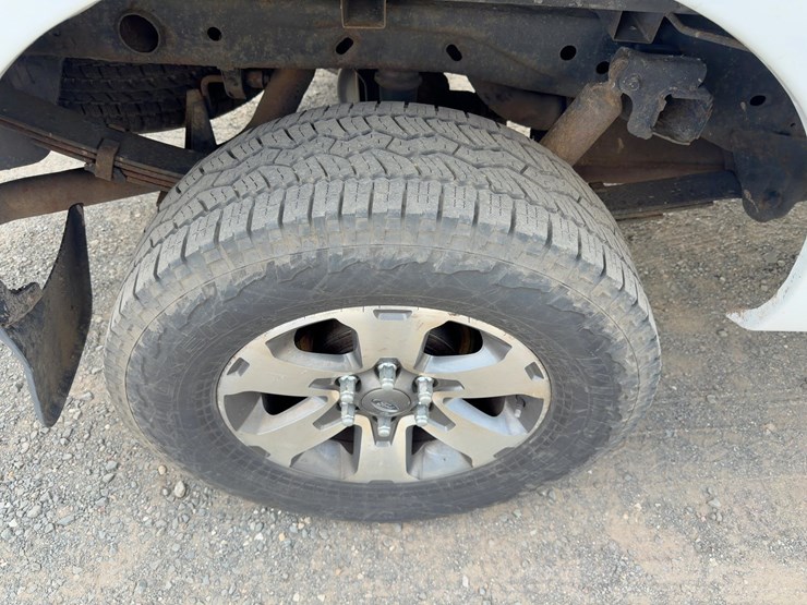 2004-ford-f150-xl-image-9