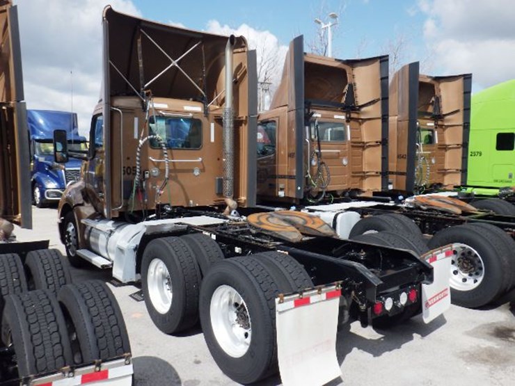 2022-kenworth-t680-image-12