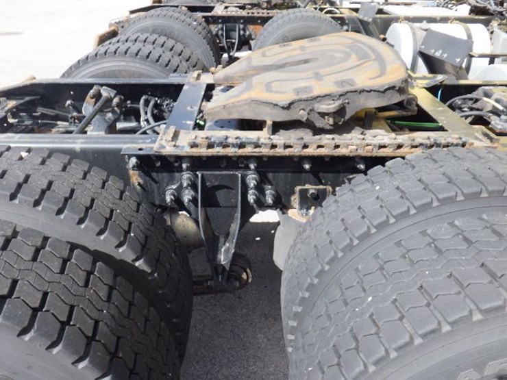 2016-international-8600-image-4