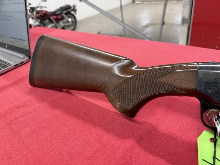 browning-invector-plus-bps-12-gauge-shotgun-image-4