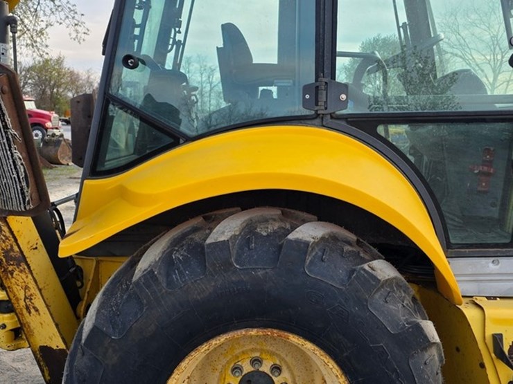 2009-new-holland-b95b-image-14