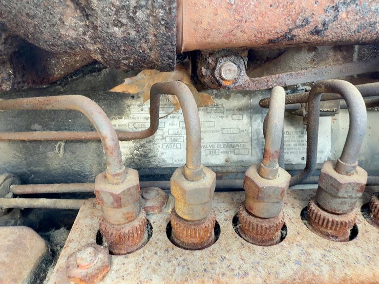 1984-mack-dm686s-image-11