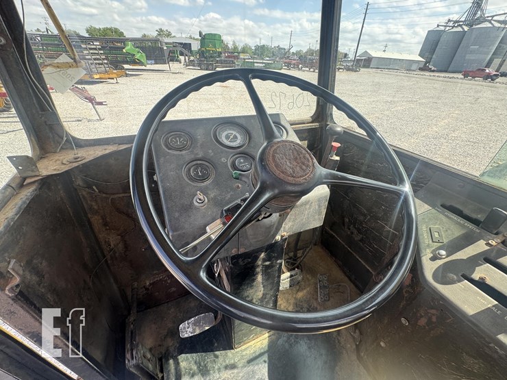 new-holland-1069-image-22