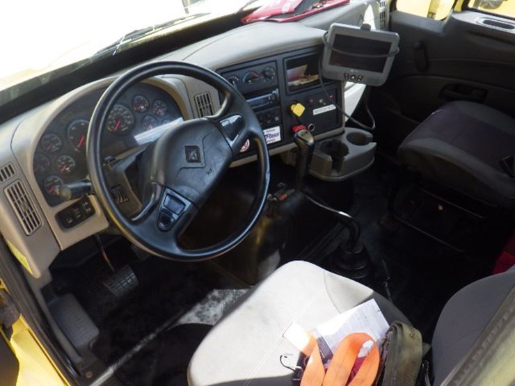 2016-international-8600-image-13