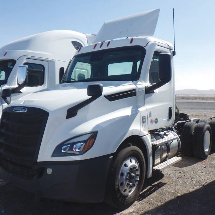 2024 FREIGHTLINER CASCADIA 126