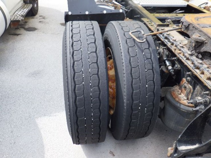 2016-international-8600-image-12