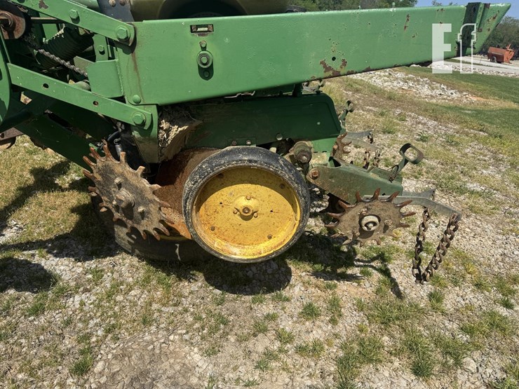 john-deere-7000-image-15