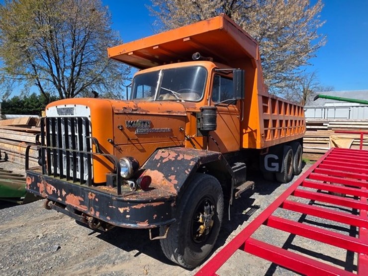 1974-white-construcktor-image-2