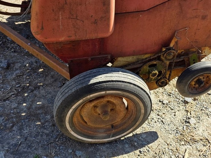 new-holland-68-image-10