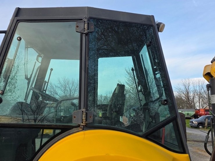 2009-new-holland-b95b-image-36