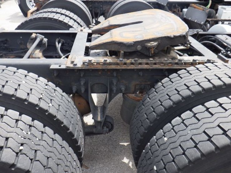 2016-international-8600-image-5