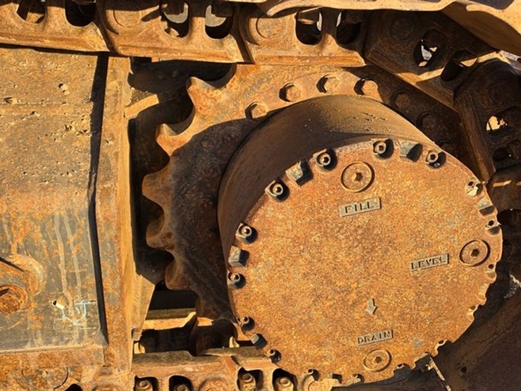 2014-case-cx160c-image-22