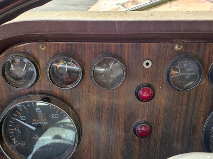 1974-white-construcktor-image-51