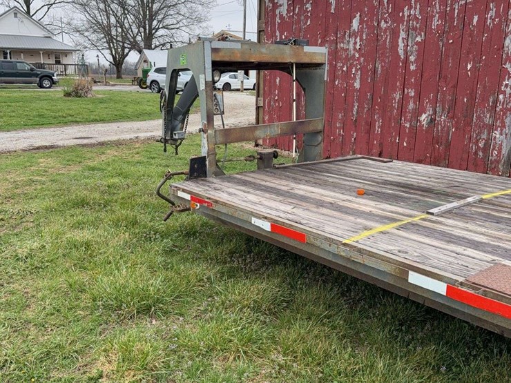 flatbed-gooseneck-trailer-22'-deck-clean-title-image-10