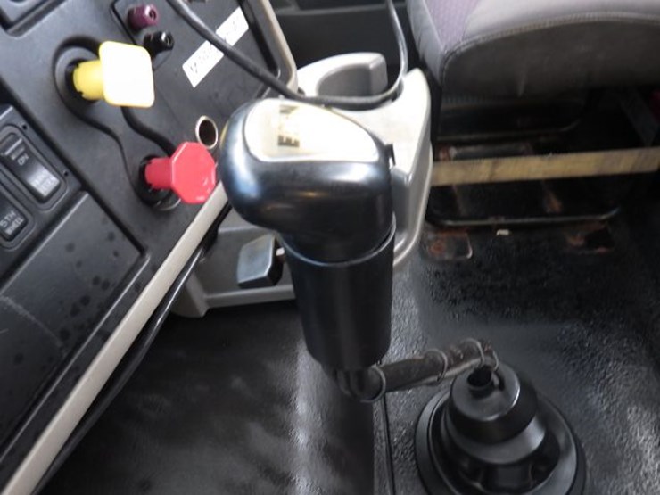 2016-international-8600-image-16