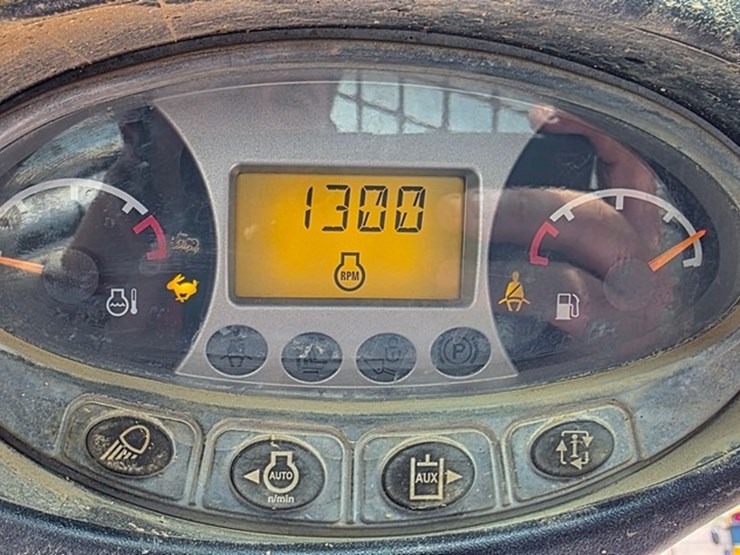 2015-bobcat-t450-image-59