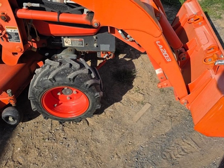 2014-kubota-bx1870-image-8