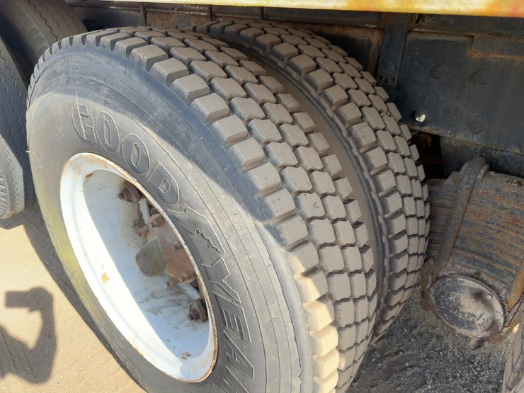 1984-mack-dm686s-image-20