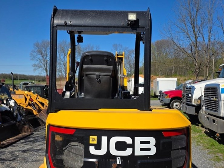 2021-jcb-35z-1-image-24