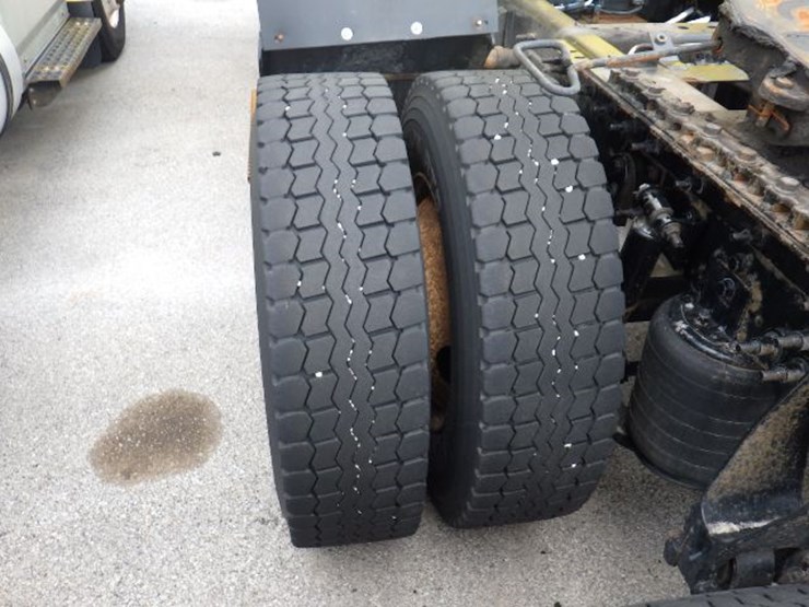 2016-international-8600-image-13