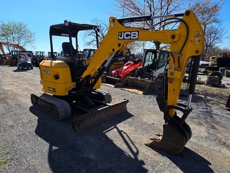 2021-jcb-35z-1-image-2
