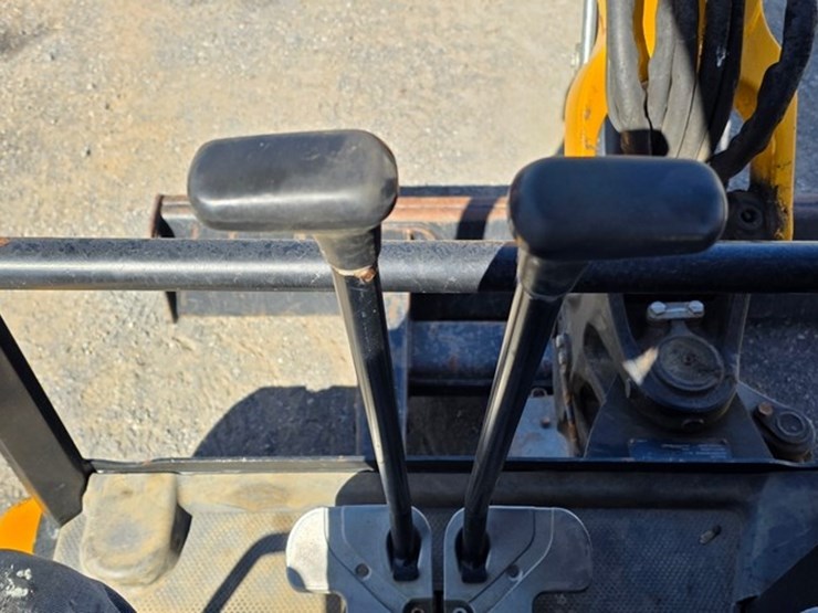 2021-jcb-35z-1-image-61