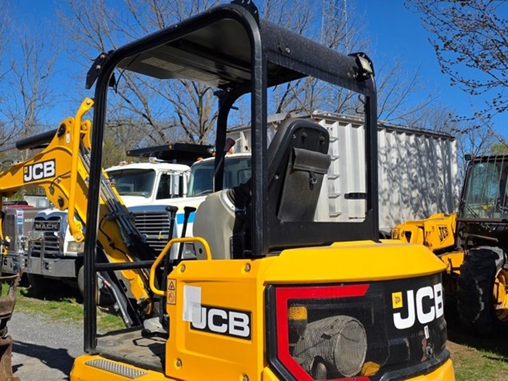 2021-jcb-35z-1-image-22