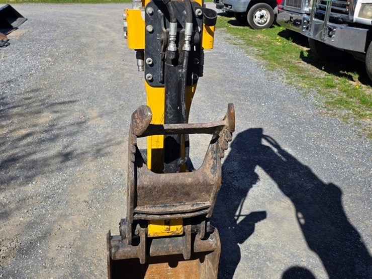 2021-jcb-35z-1-image-41